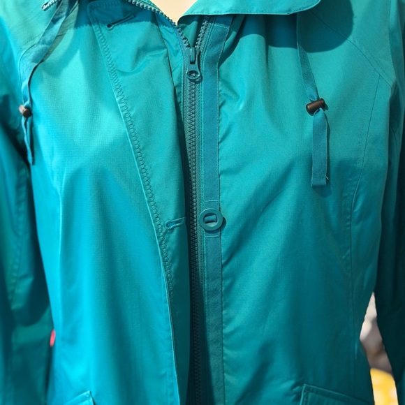 Lands' End Storm Raker Jacket in a vibrant Brilliant Teal color. NEW WITH TAGS - Picture 7 of 13